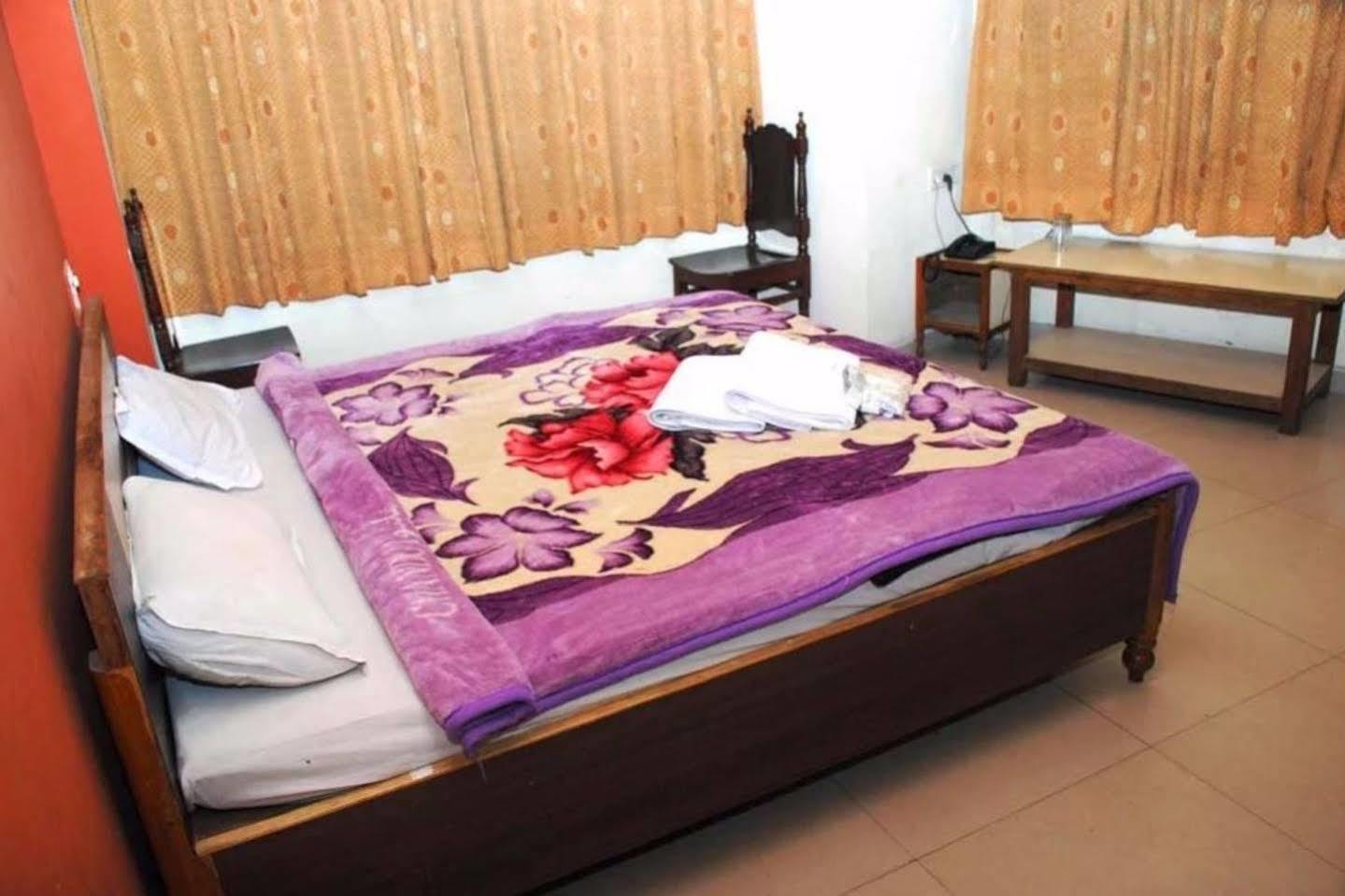 Hotel Sobhraj Ajmer Esterno foto