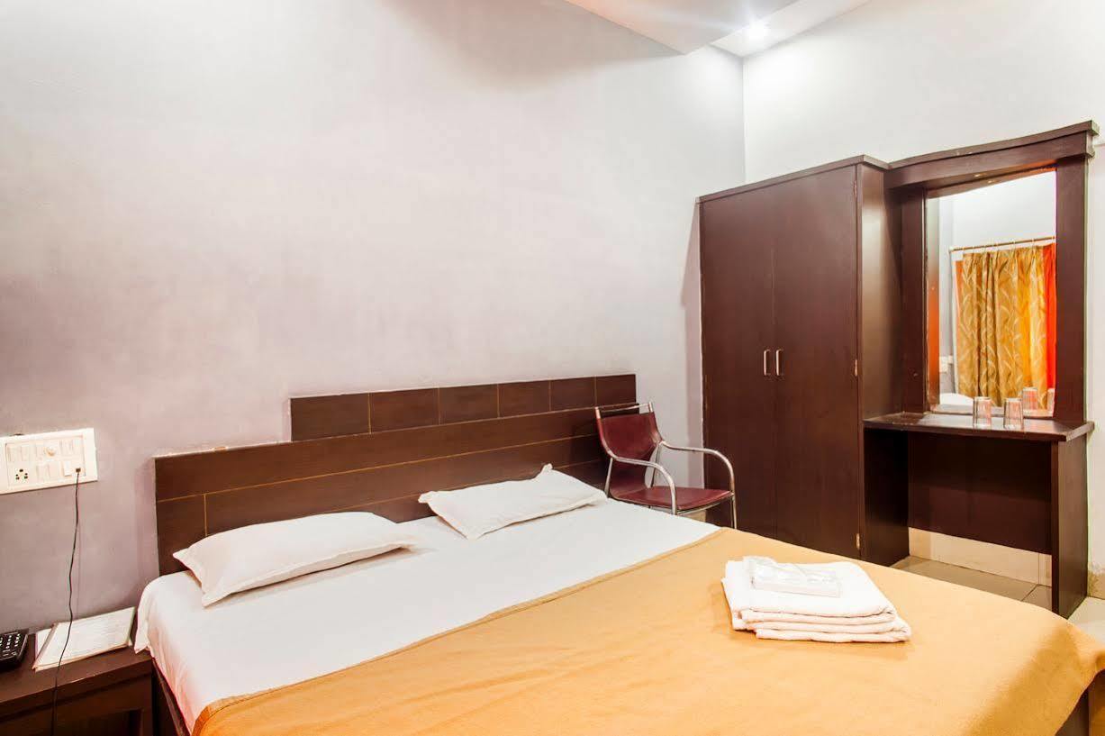 Hotel Sobhraj Ajmer Esterno foto