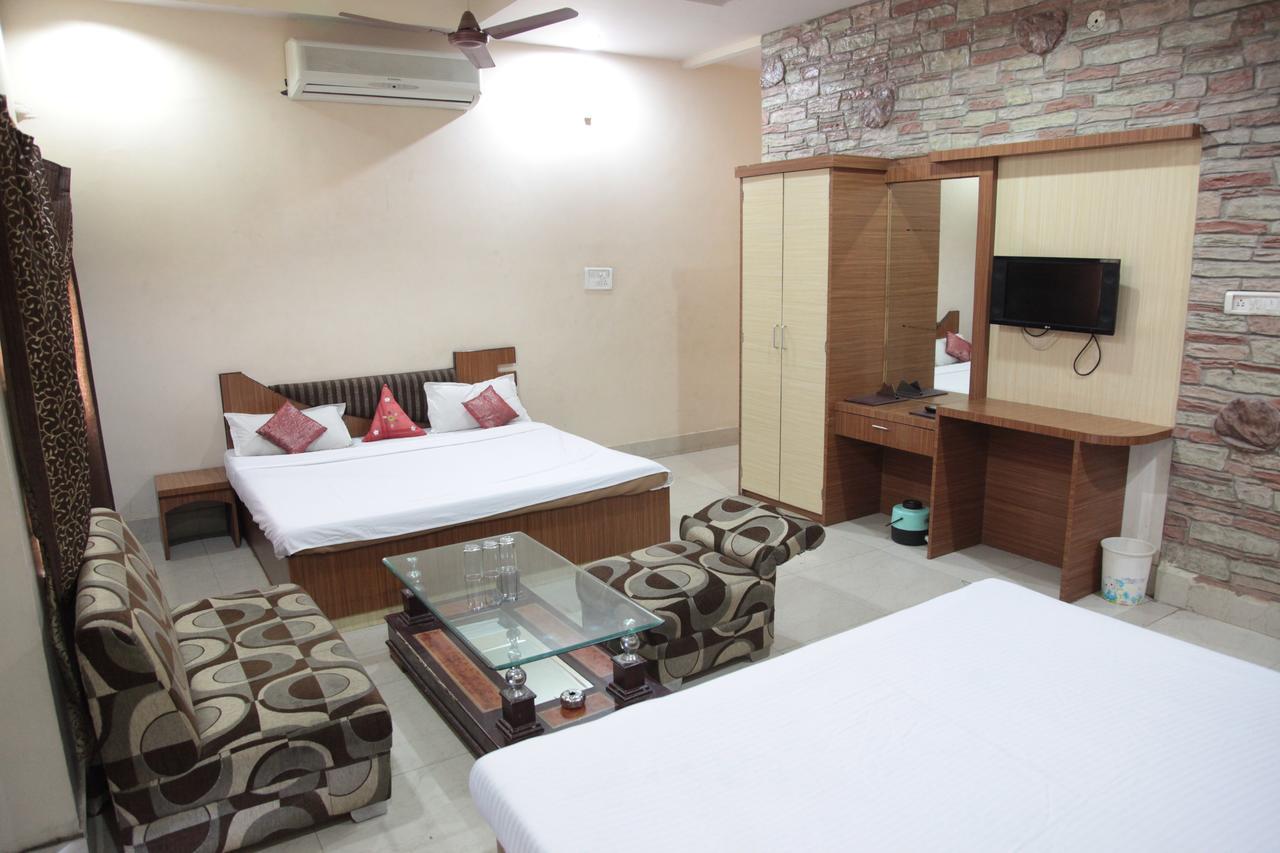 Hotel Sobhraj Ajmer Esterno foto